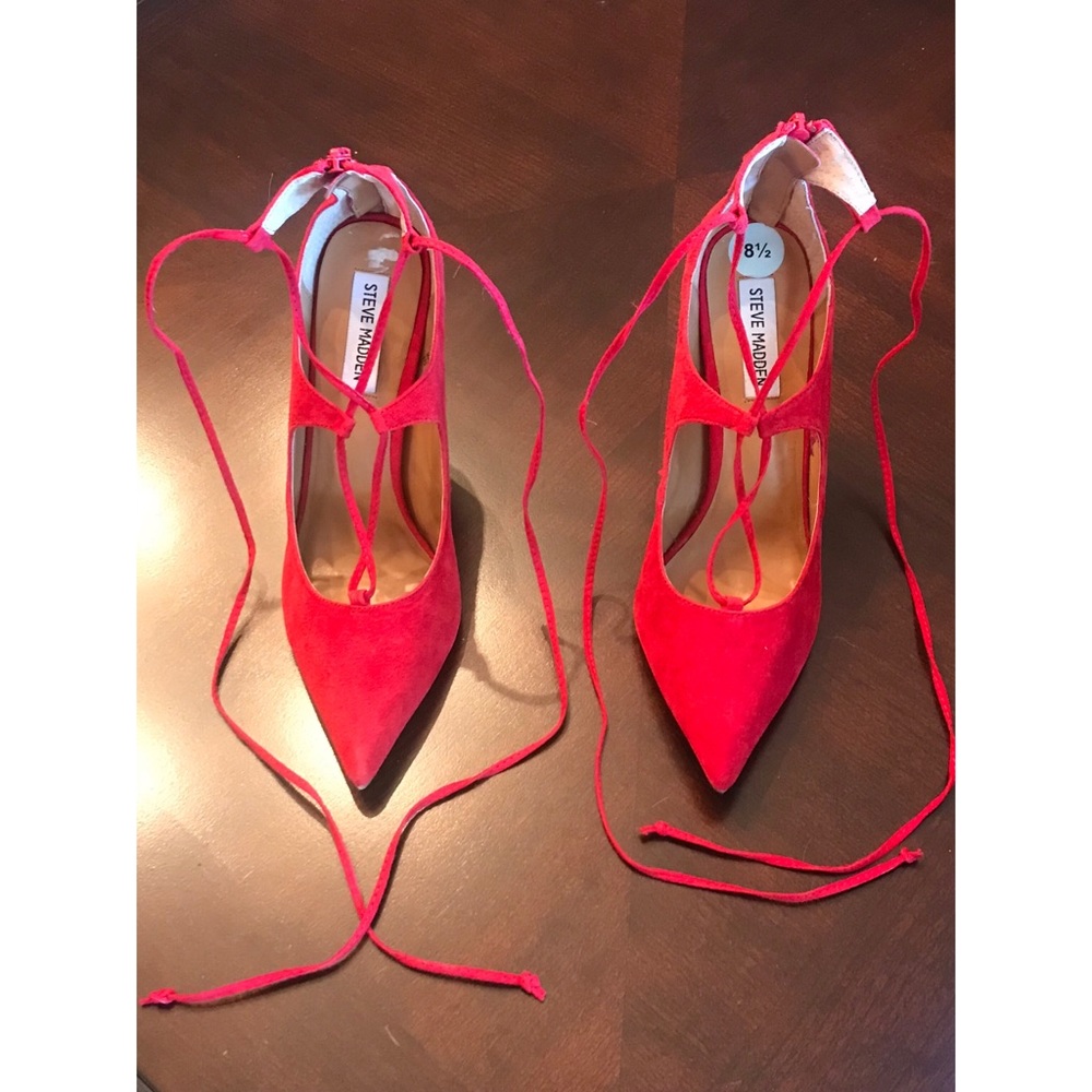 Steve Madden lace up Heels 👠